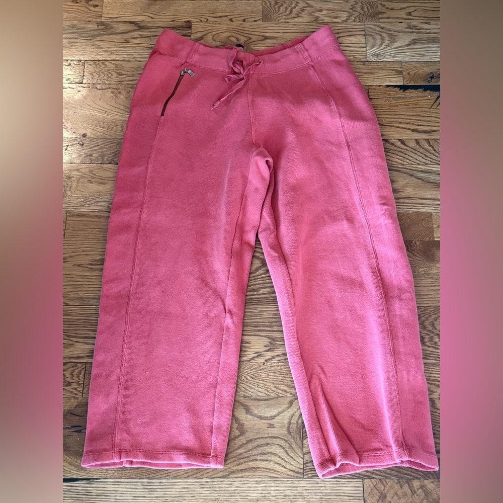Tommy Bahama. Knit Pant. Salmon. Size Medium.
